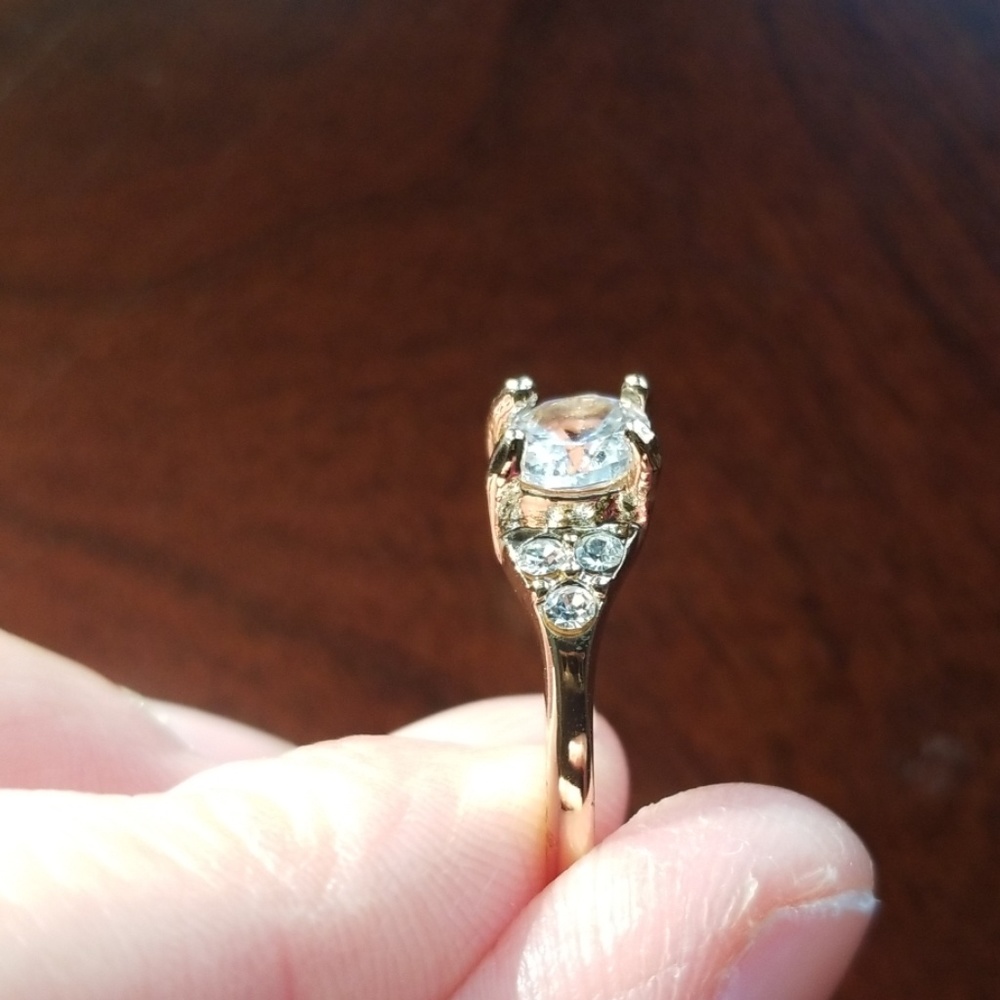 SOLD 🎊Size 6 cute simple ring gold golden - Picture 2 of 3